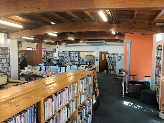 Vredehoek Public Library